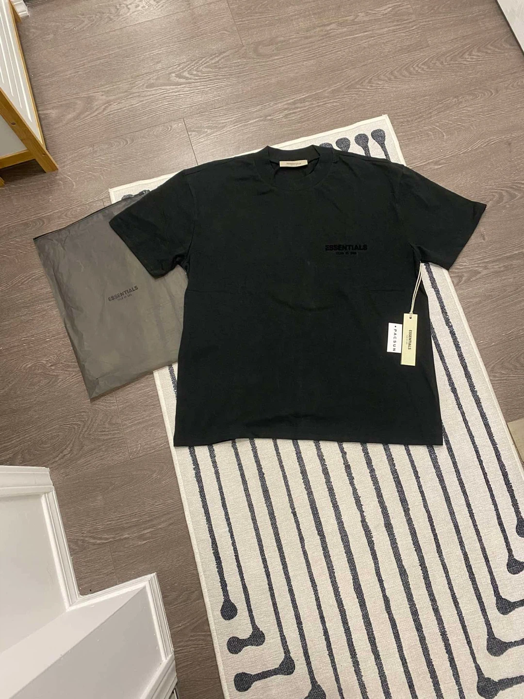 Fear of God Essentials T-Shirt Black