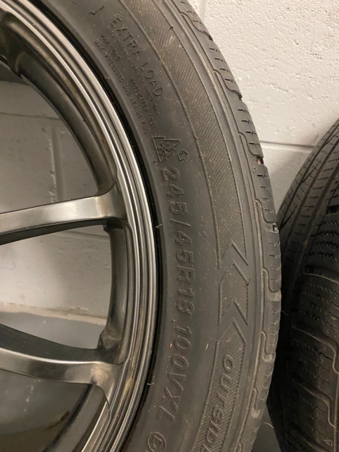 Set of 4 Used  18”   Universal  summer  Rims  ☀️ ⚽️ - photo 3