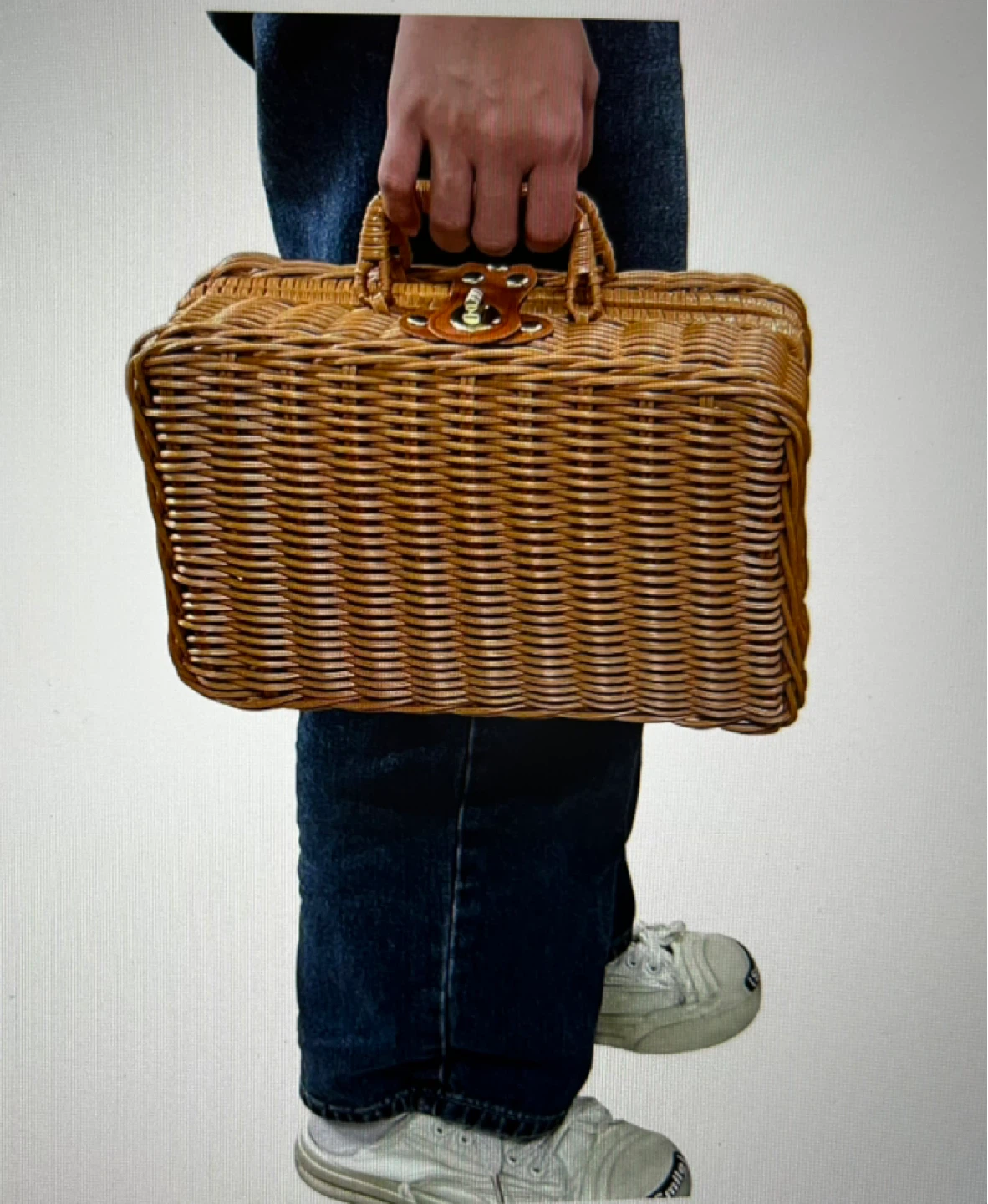 Brown Wicker Vanity Case with Buckle Closure - photo 5