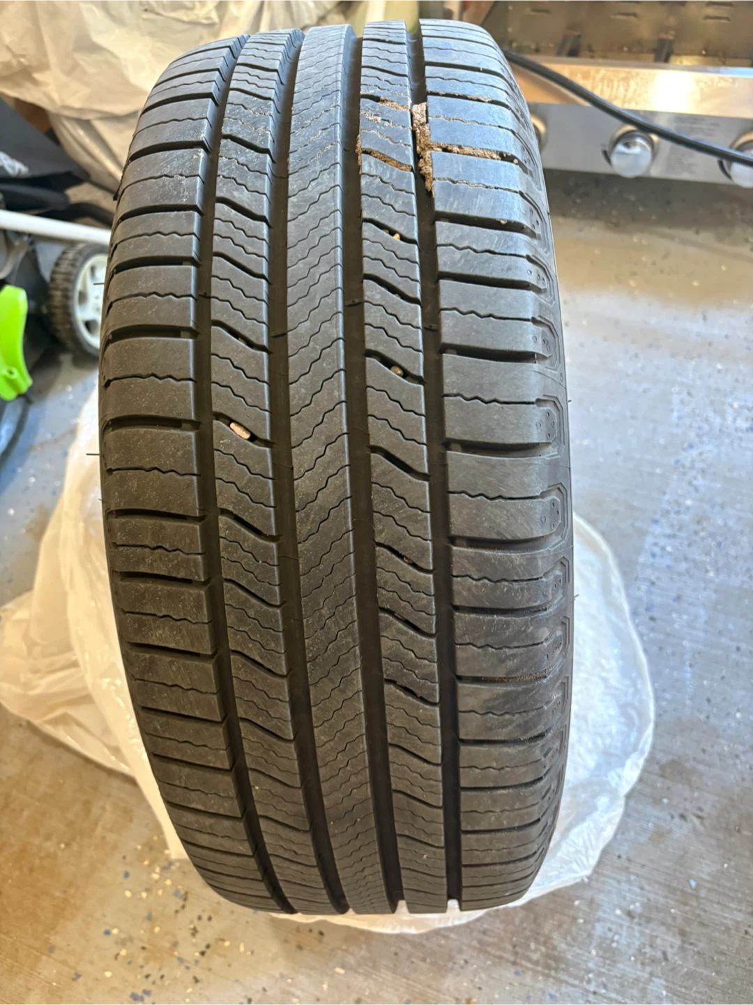 Tire - photo 2