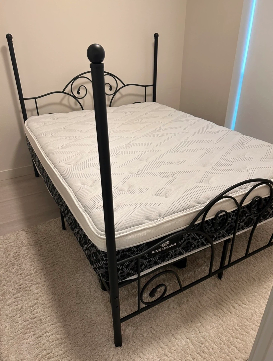 Kingsdown mattress + a bedframe