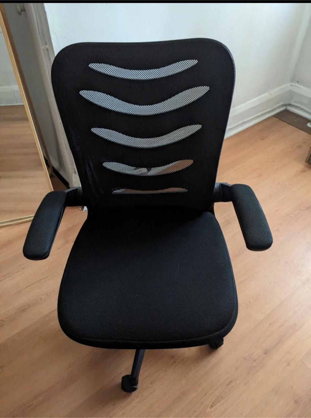 Black office Mesh chair