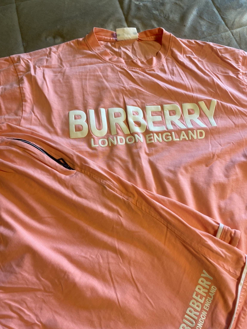 Burberry London England T-Shirt and Shorts Set - photo 2