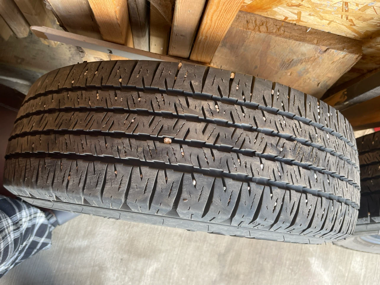 LT225/75R16 All-Season Tire