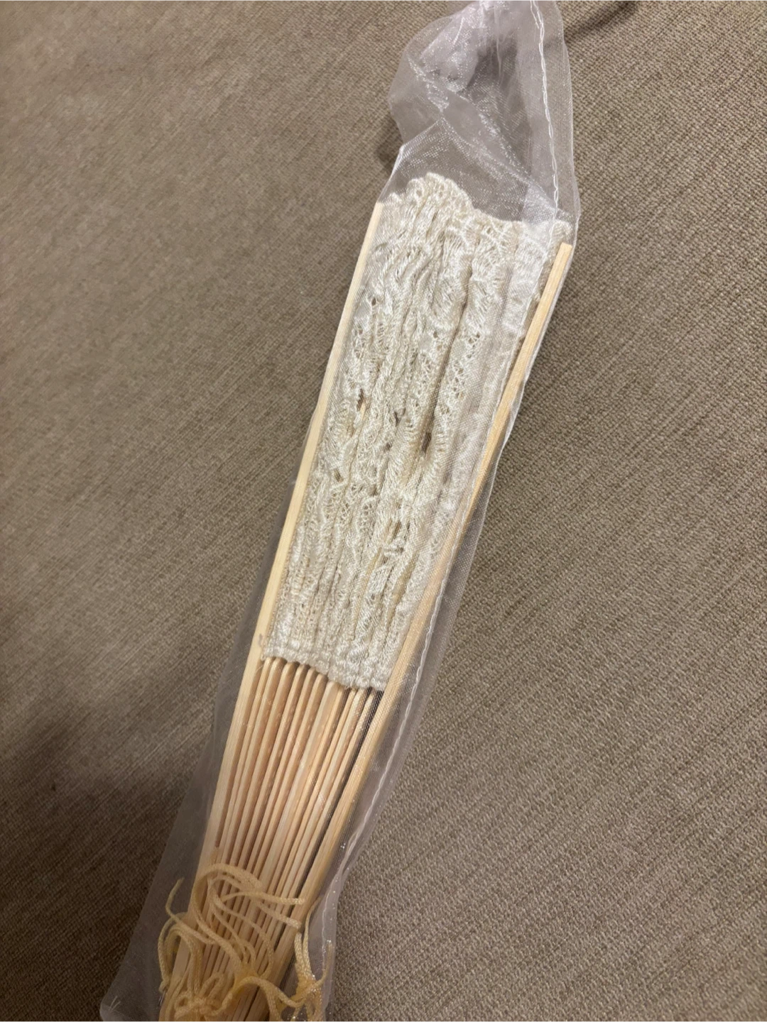 White Lace Folding Hand Fan