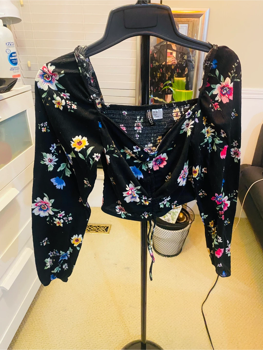 Black floral print long sleeve top