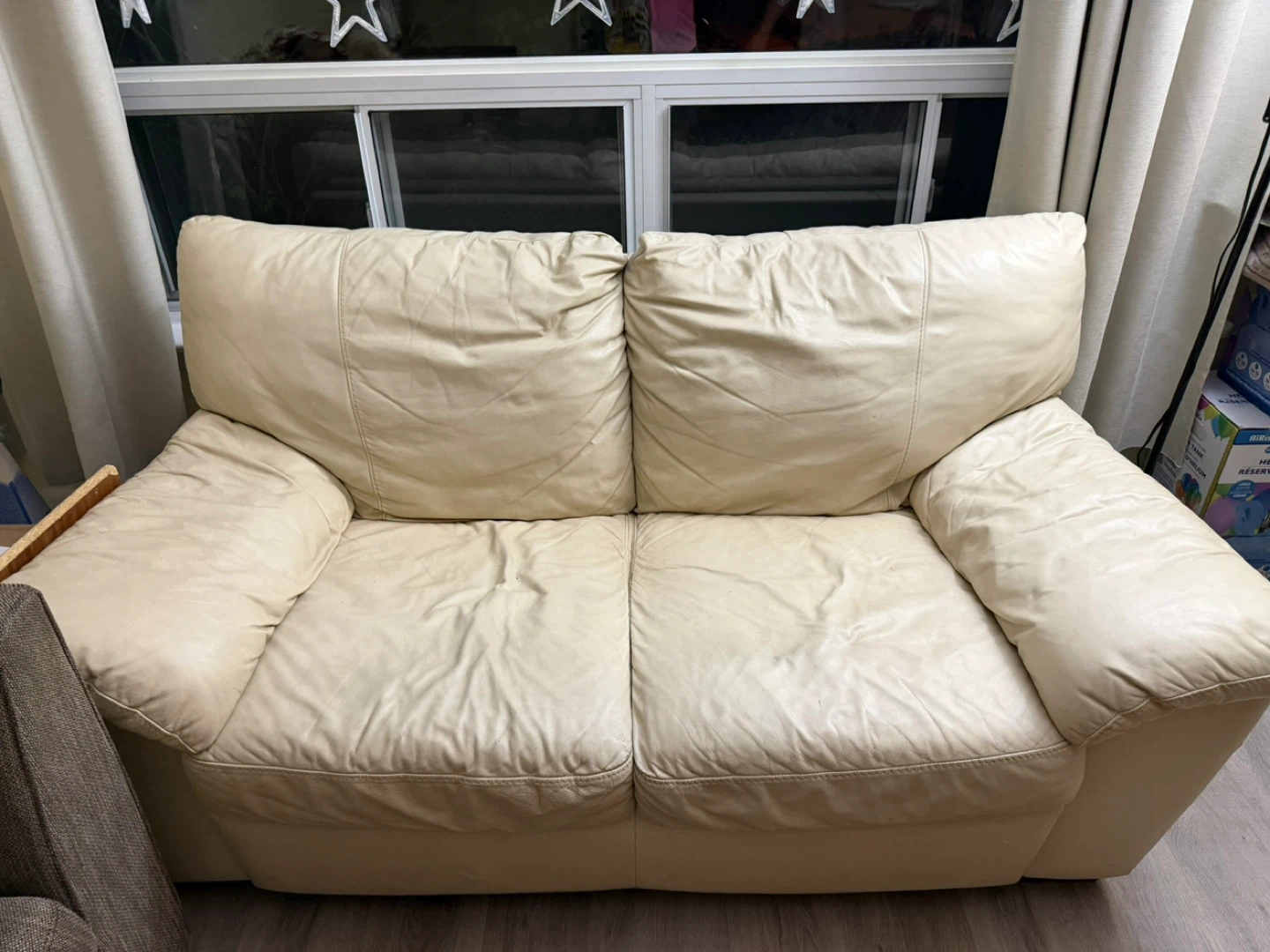 Cream Leather Loveseat Sofa - photo 2