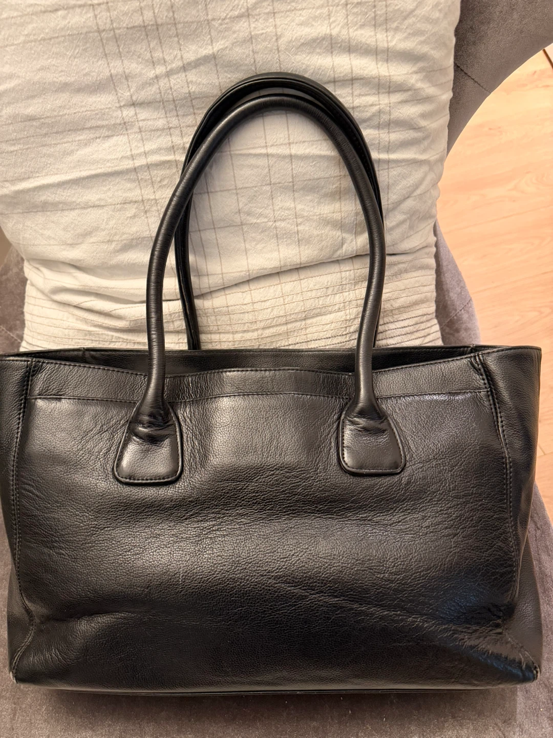 Chanel Black Leather Tote Bag - photo 2