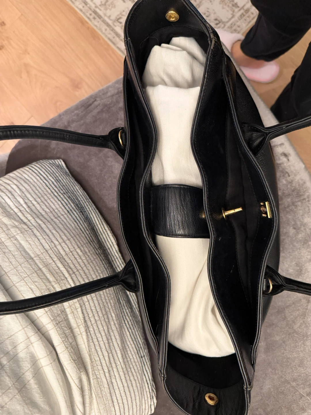 Chanel Black Leather Tote Bag - photo 4