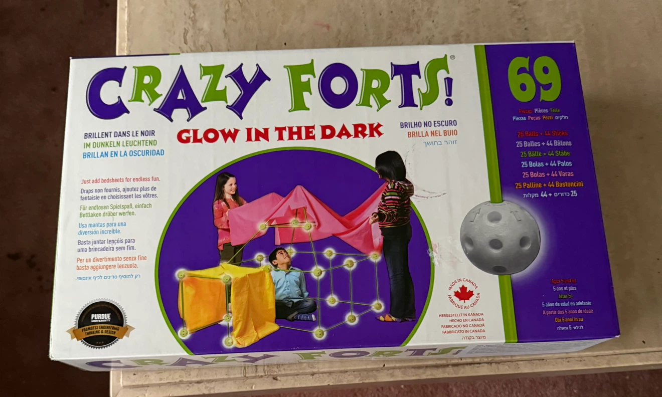 Crazy Forts! Glow in the Dark Building Set - 69 Pieces
