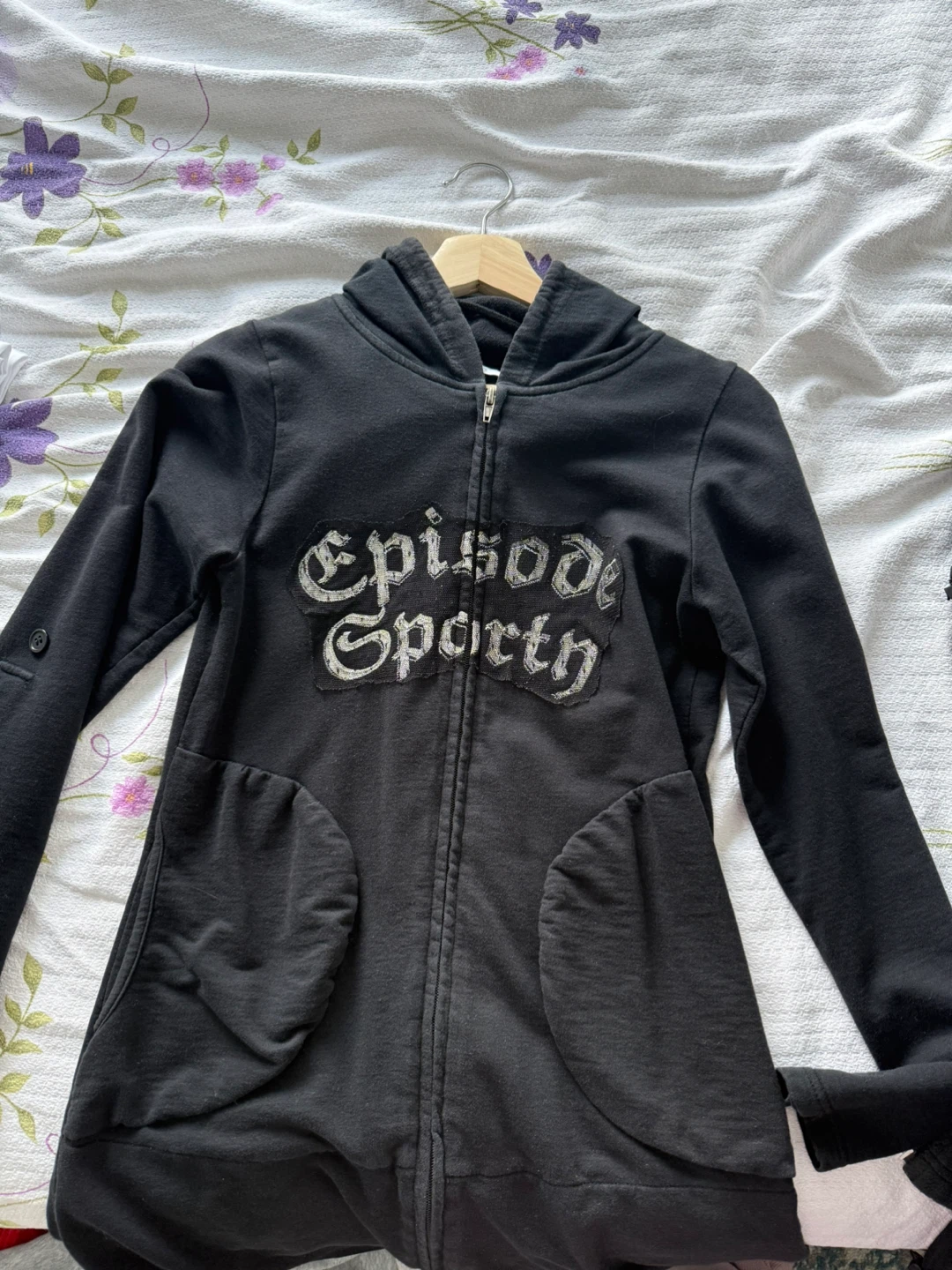 Black "Episode Sporty" Zip-Up Hoodie
