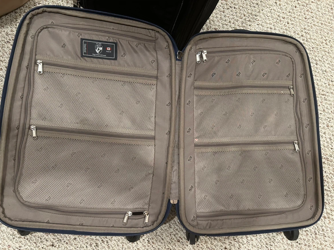 22” TALL HEYS EXPANDABLE SPINNER SUITCASE (READ LISTING) - photo 3