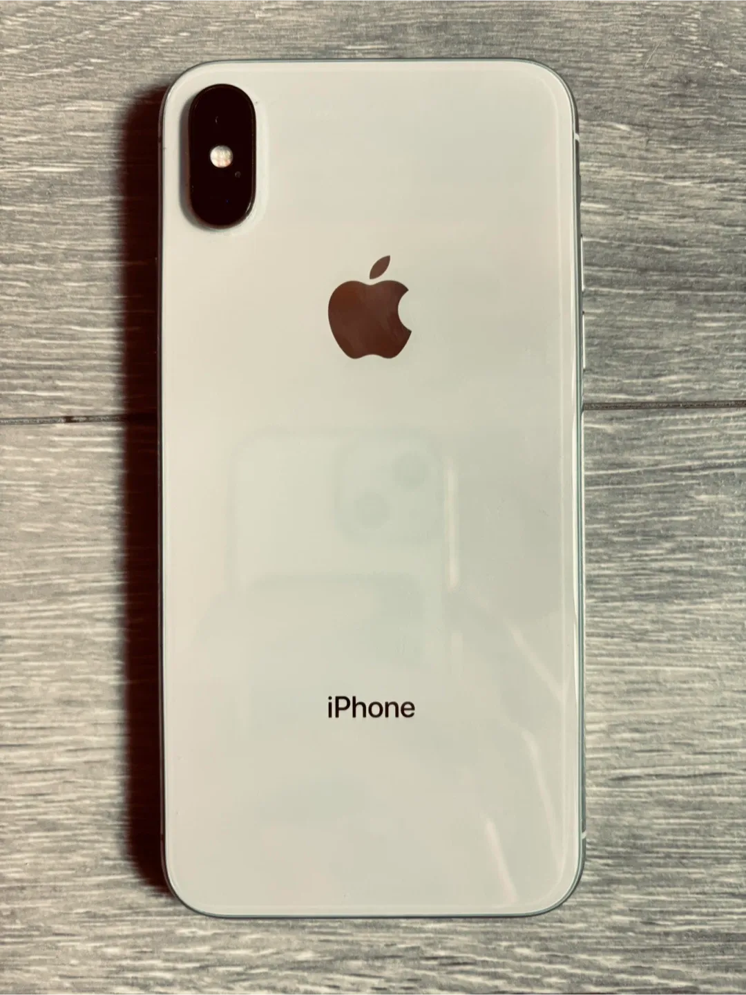 iPhone X - photo 2