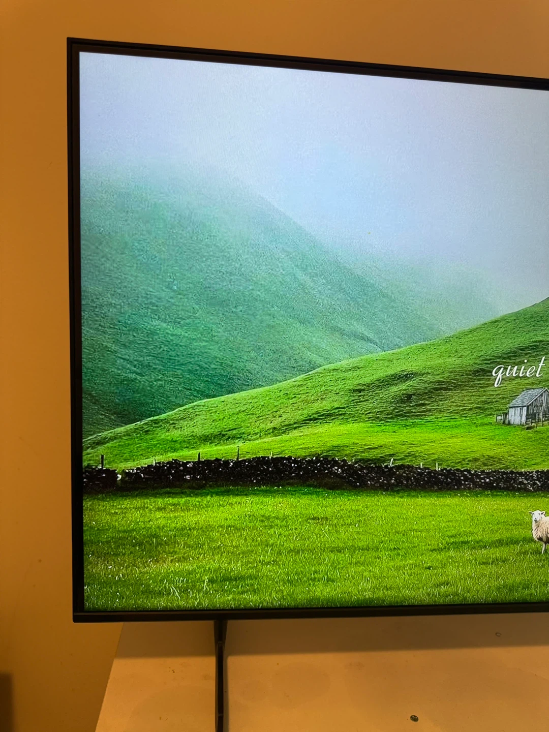 Samsung 43” AU8000 Crystal UHD 4K Smart TV – Excellent Condition - photo 2