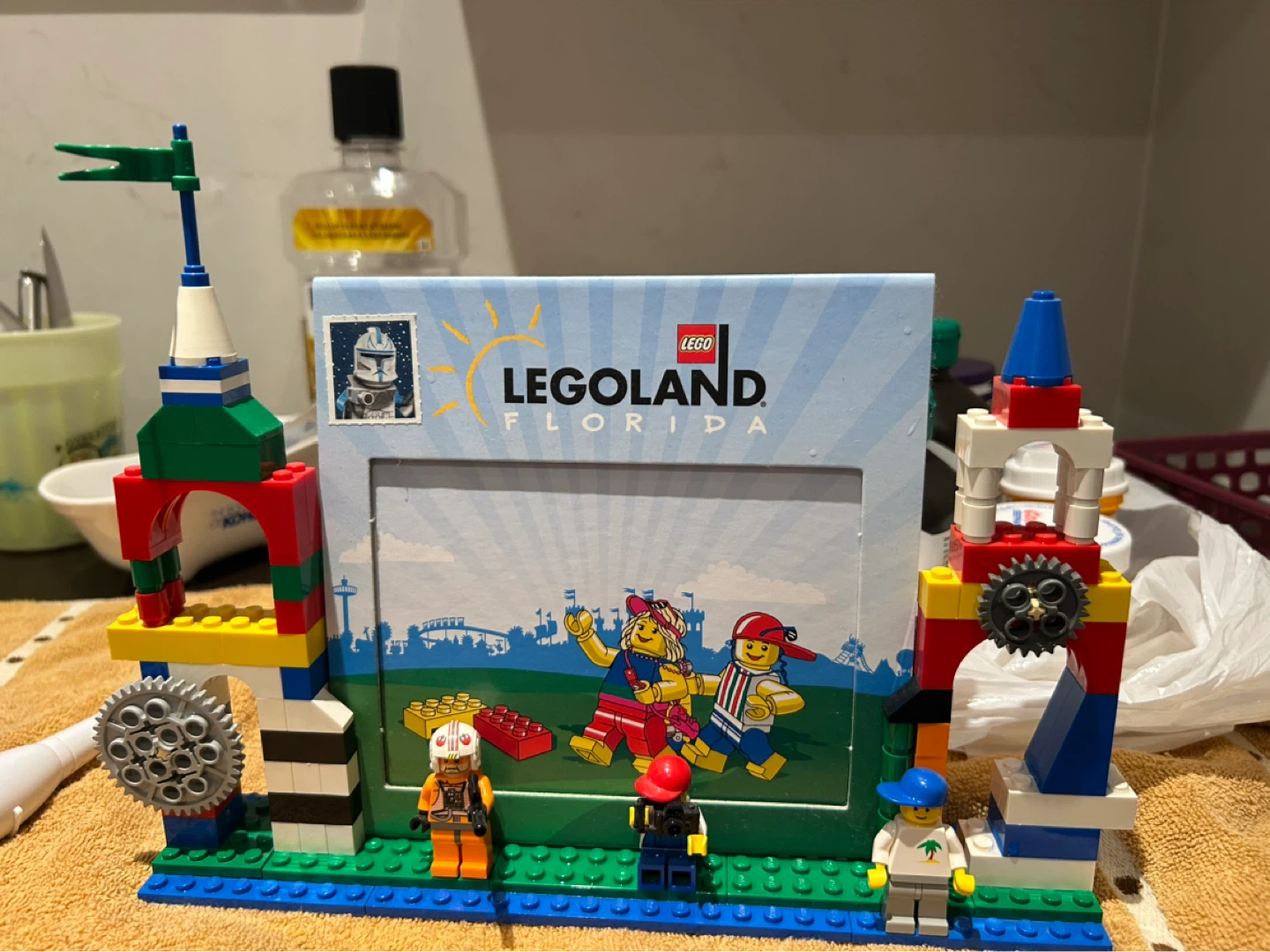 LEGO Land  Picture Frame Building Set