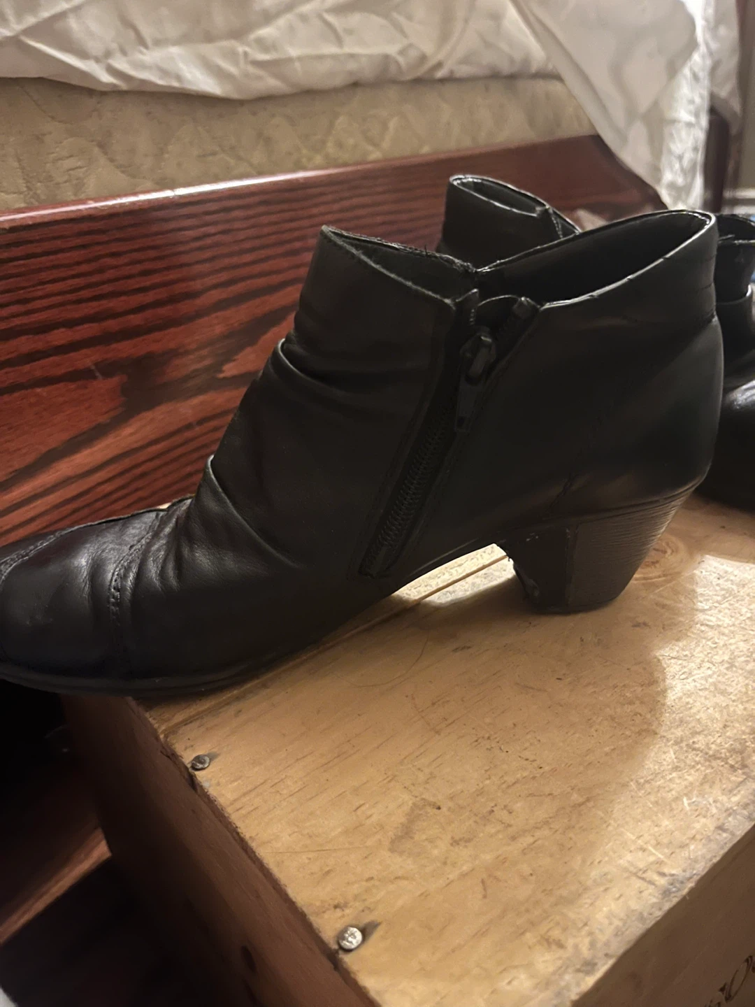 R&D Black Leather Ankle Boots with Buttons - photo 4