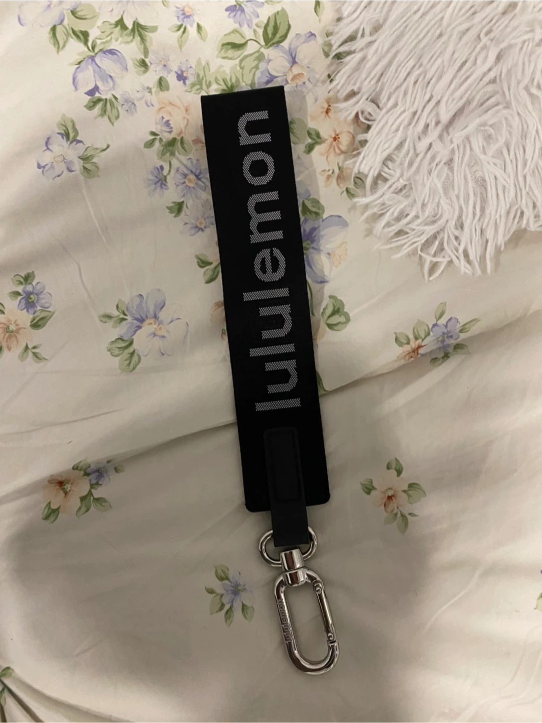 Lululemon Keychain Fob - photo 2