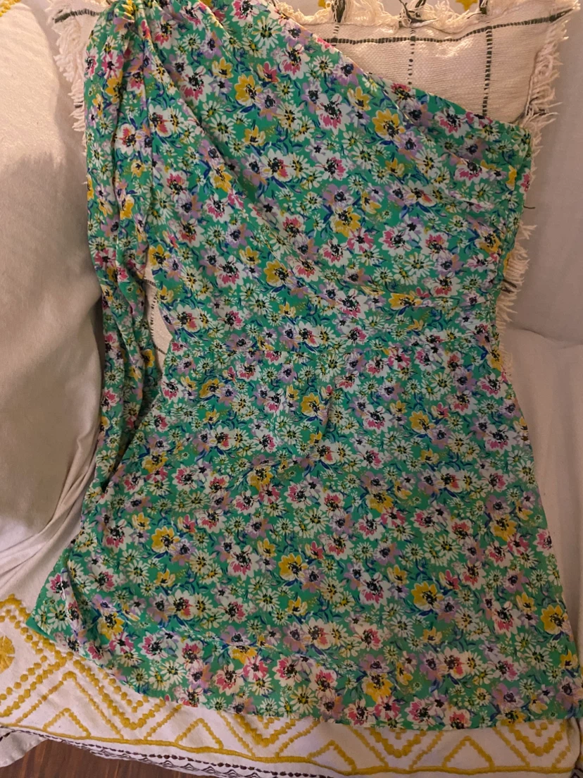 Green Floral One-Shoulder Dress