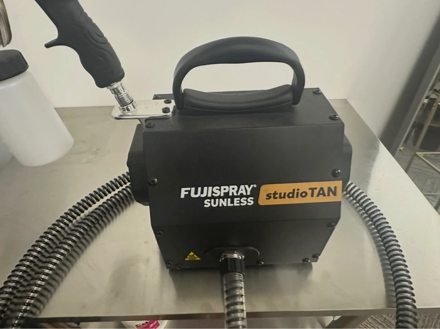 FujiSpray Sunless Studio Tan Tanning Machine - photo 4