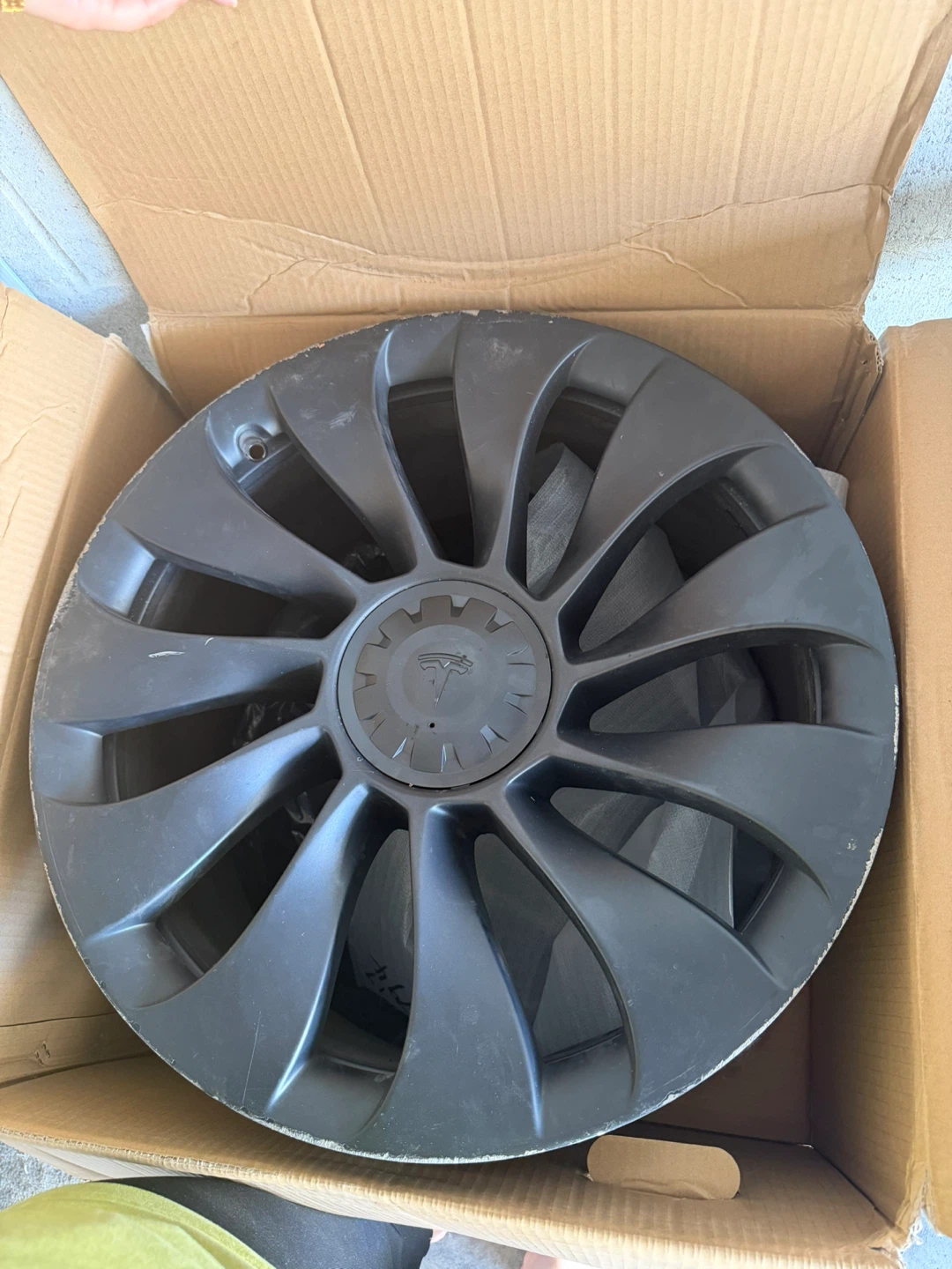 Tesla Wheel Cover