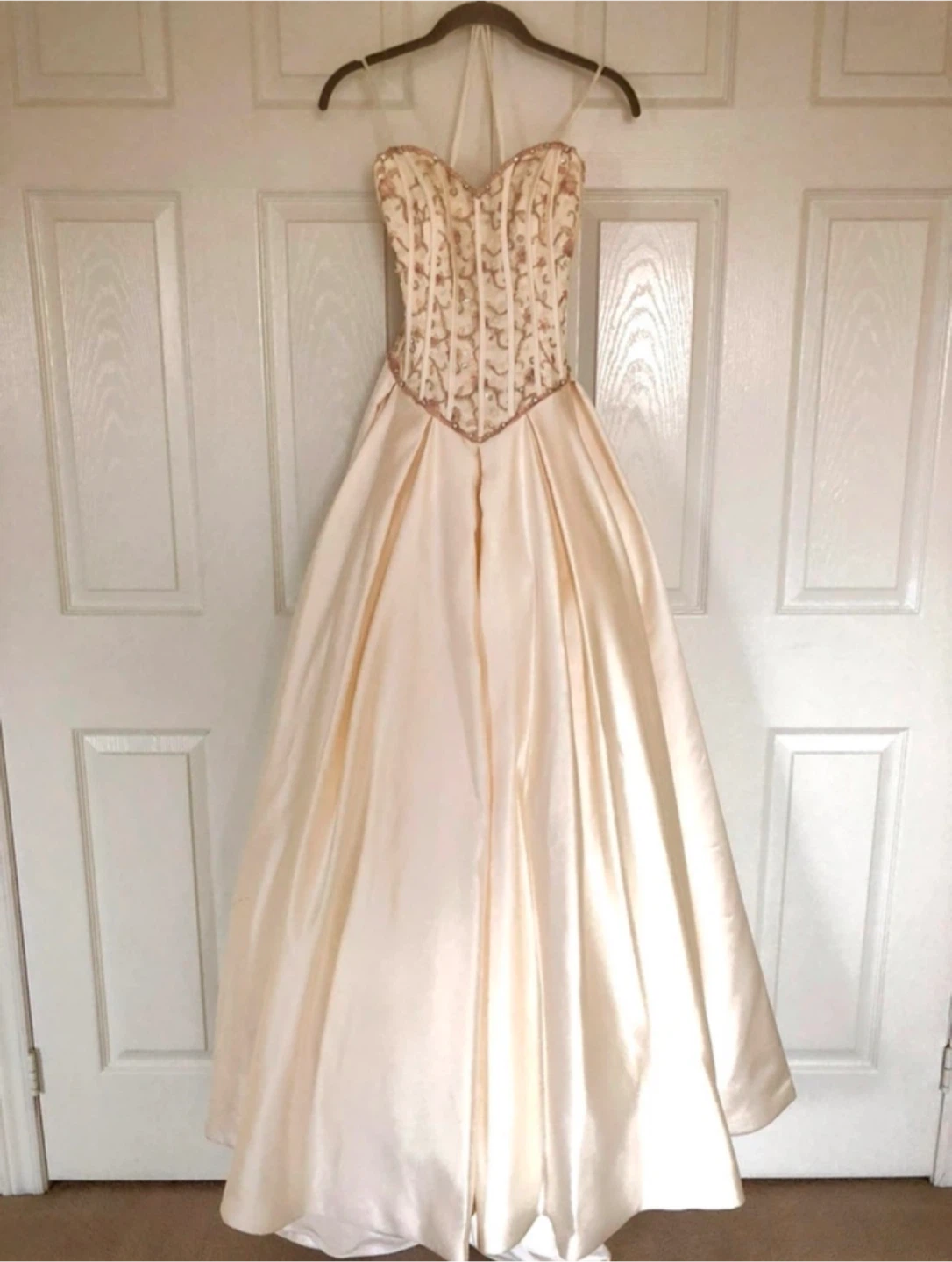 Preowned Amandalina strapless princess ballroom, wedding gown