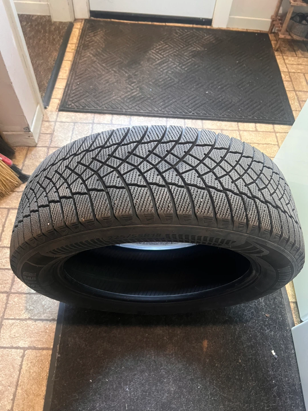(Set of Four)Motomaster Winter Edge II Tire 225/55R18 98H - photo 2