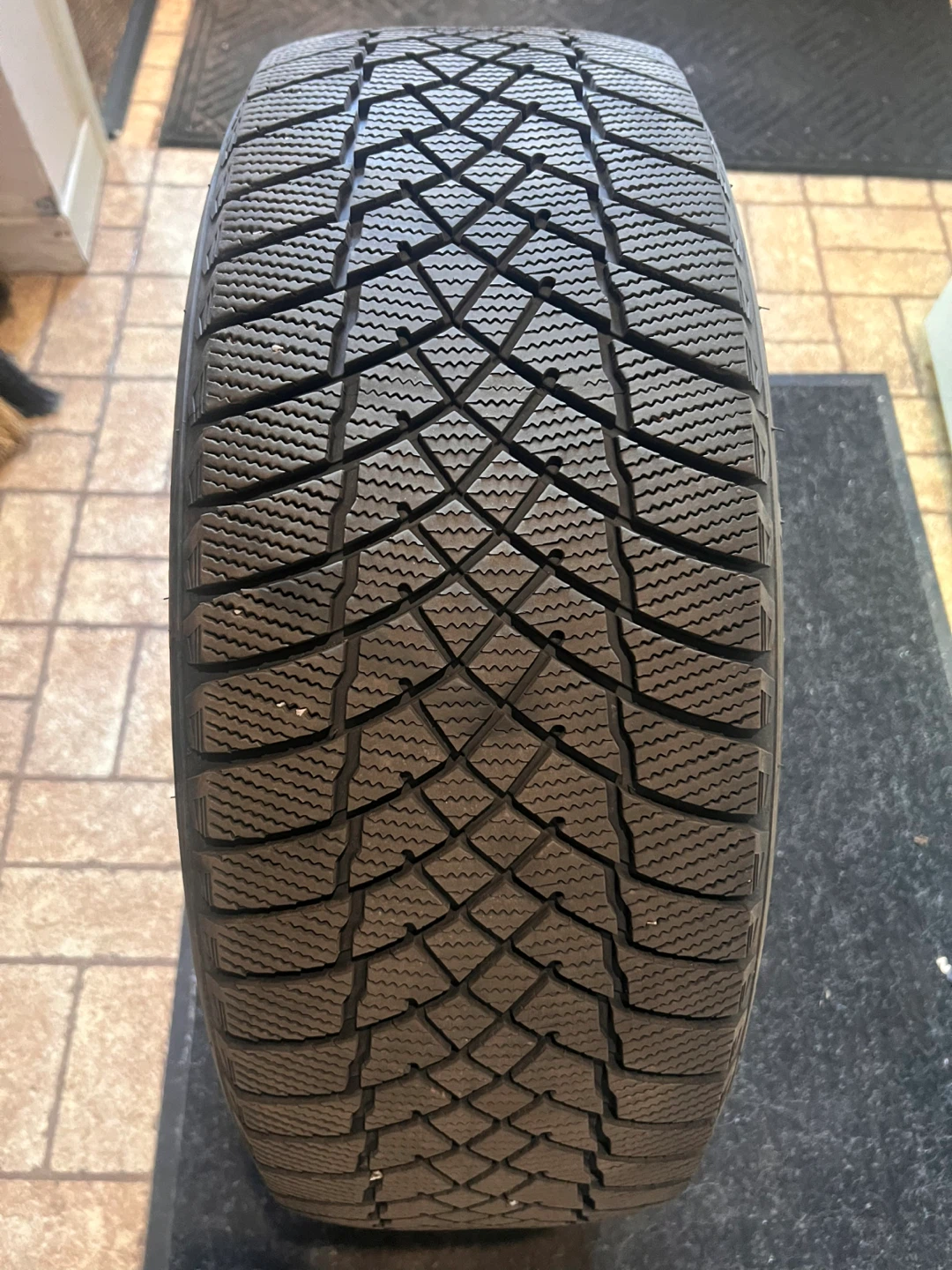 (Set of Four)Motomaster Winter Edge II Tire 225/55R18 98H - photo 3