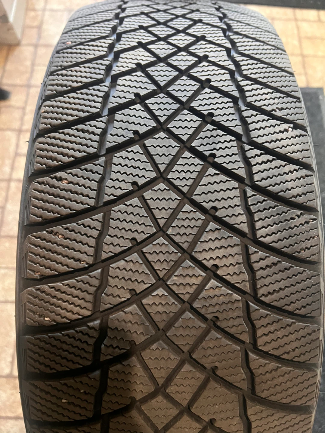 (Set of Four)Motomaster Winter Edge II Tire 225/55R18 98H - photo 4