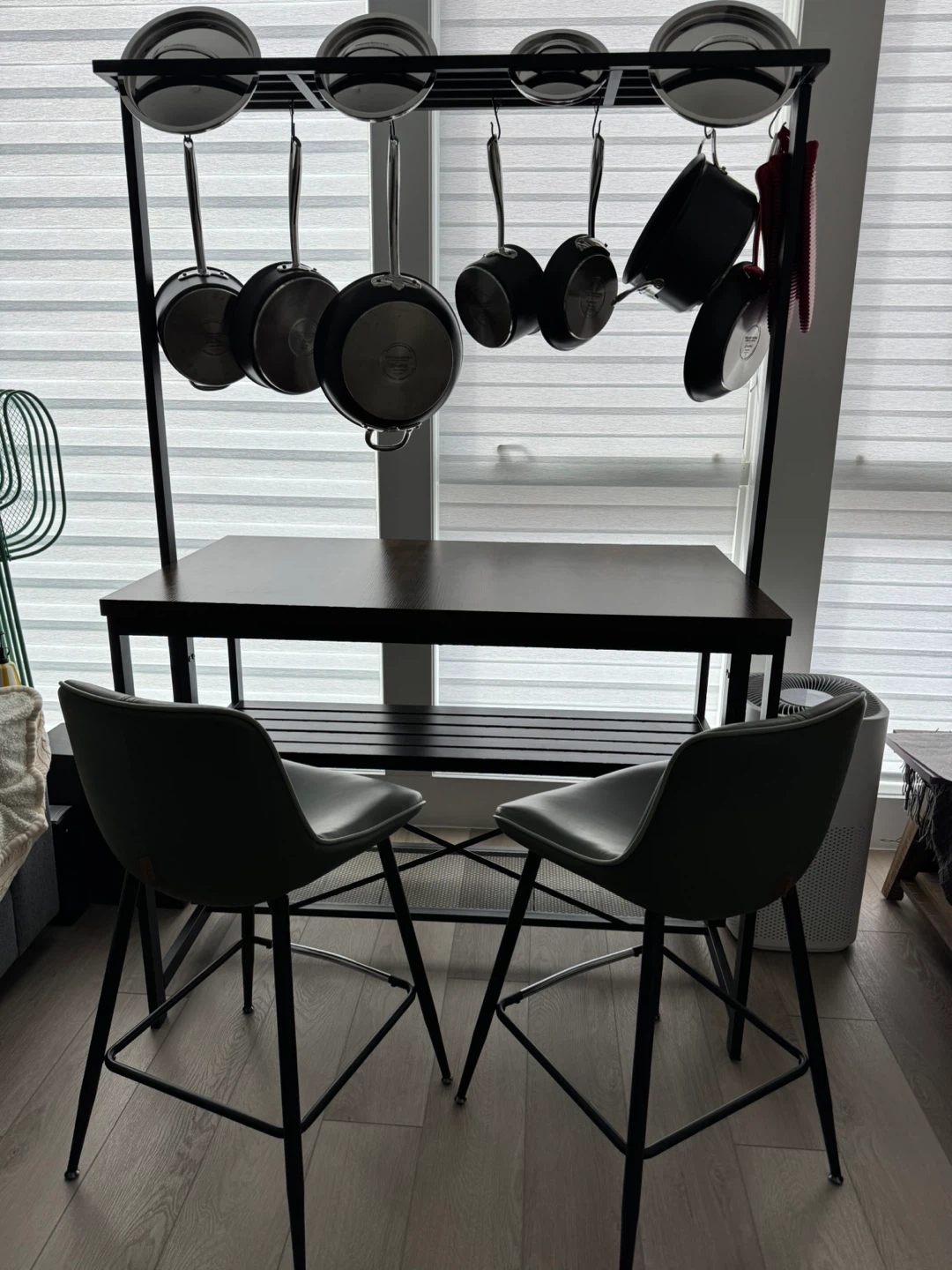 47" Large Kitchen Island Table with Counter Height Bar Stools