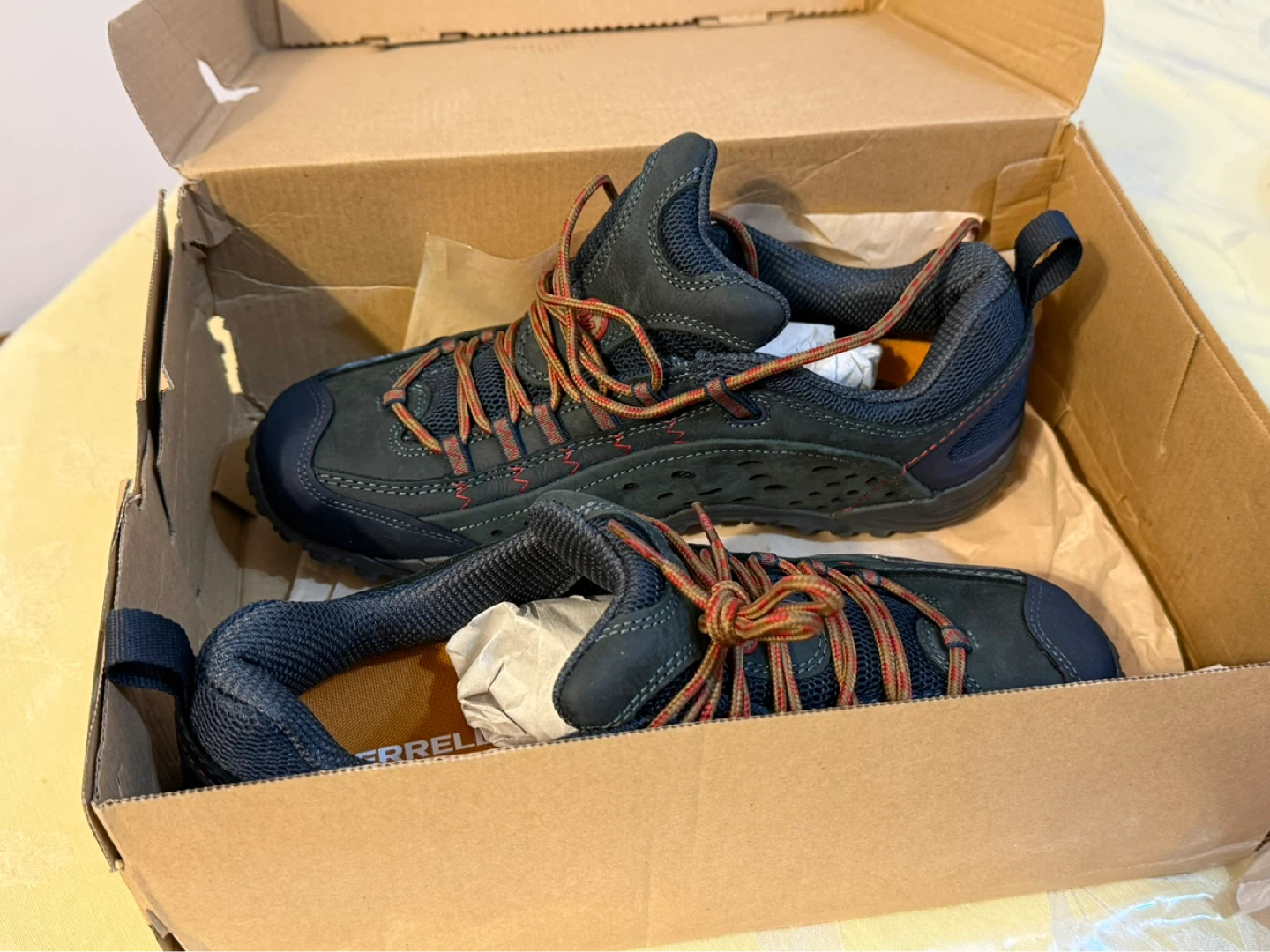 MERRELL HIKING SHOES - photo 4