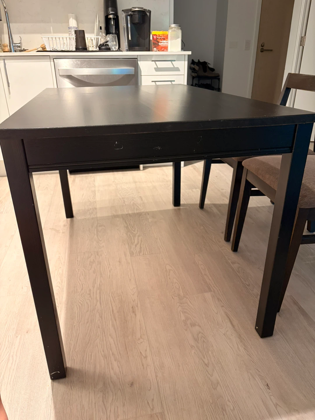 Dining table & Chairs