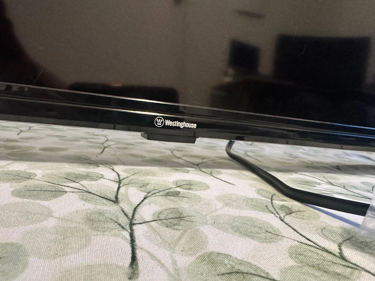42” Westinghouse Smart Roku Tv - Like New - photo 3