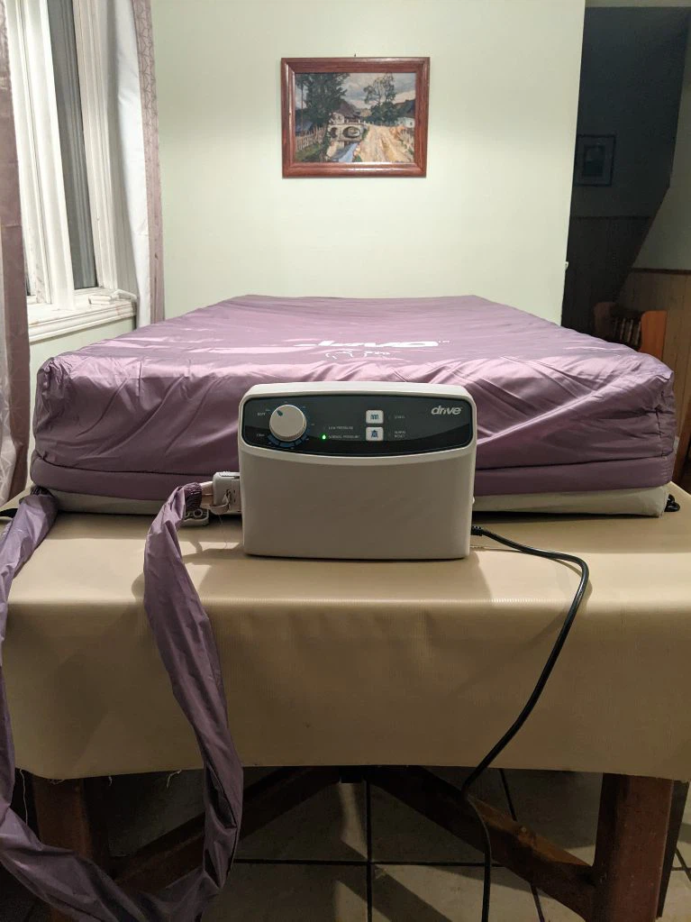Free Delivery!- Alternating Air Mattress for Hospital Bed - photo 2