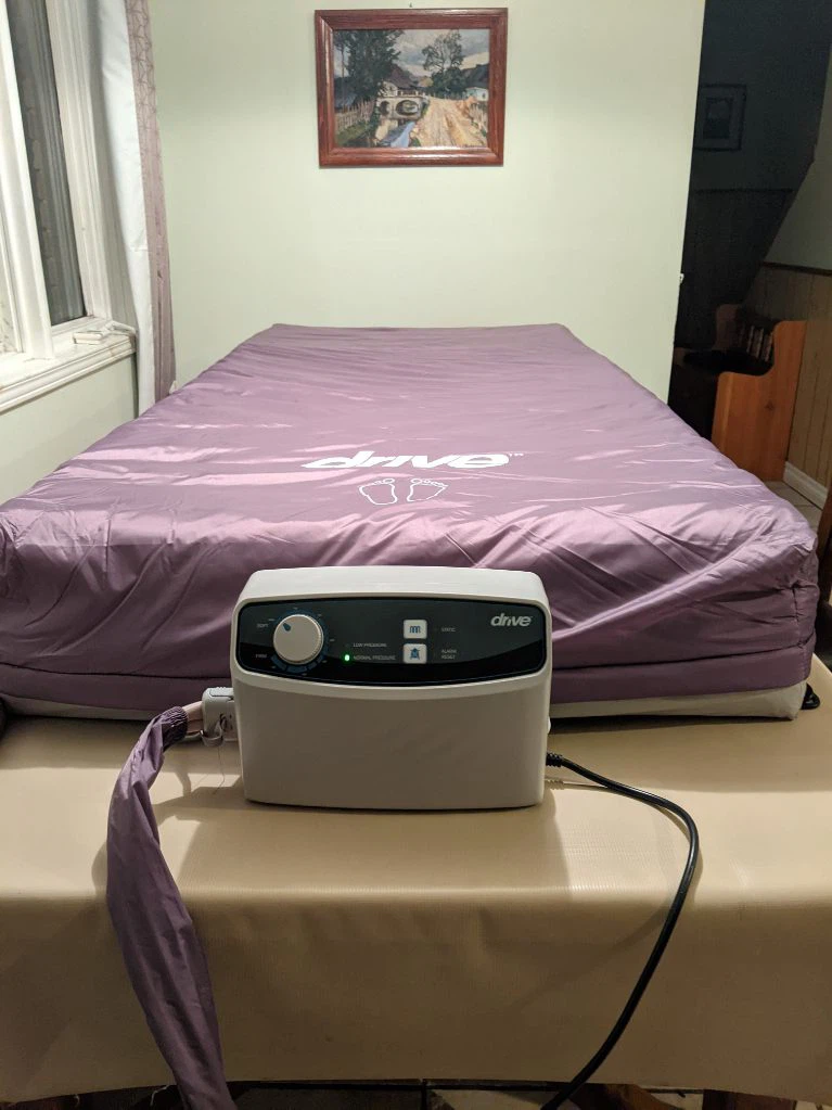 Free Delivery!- Alternating Air Mattress for Hospital Bed - photo 3