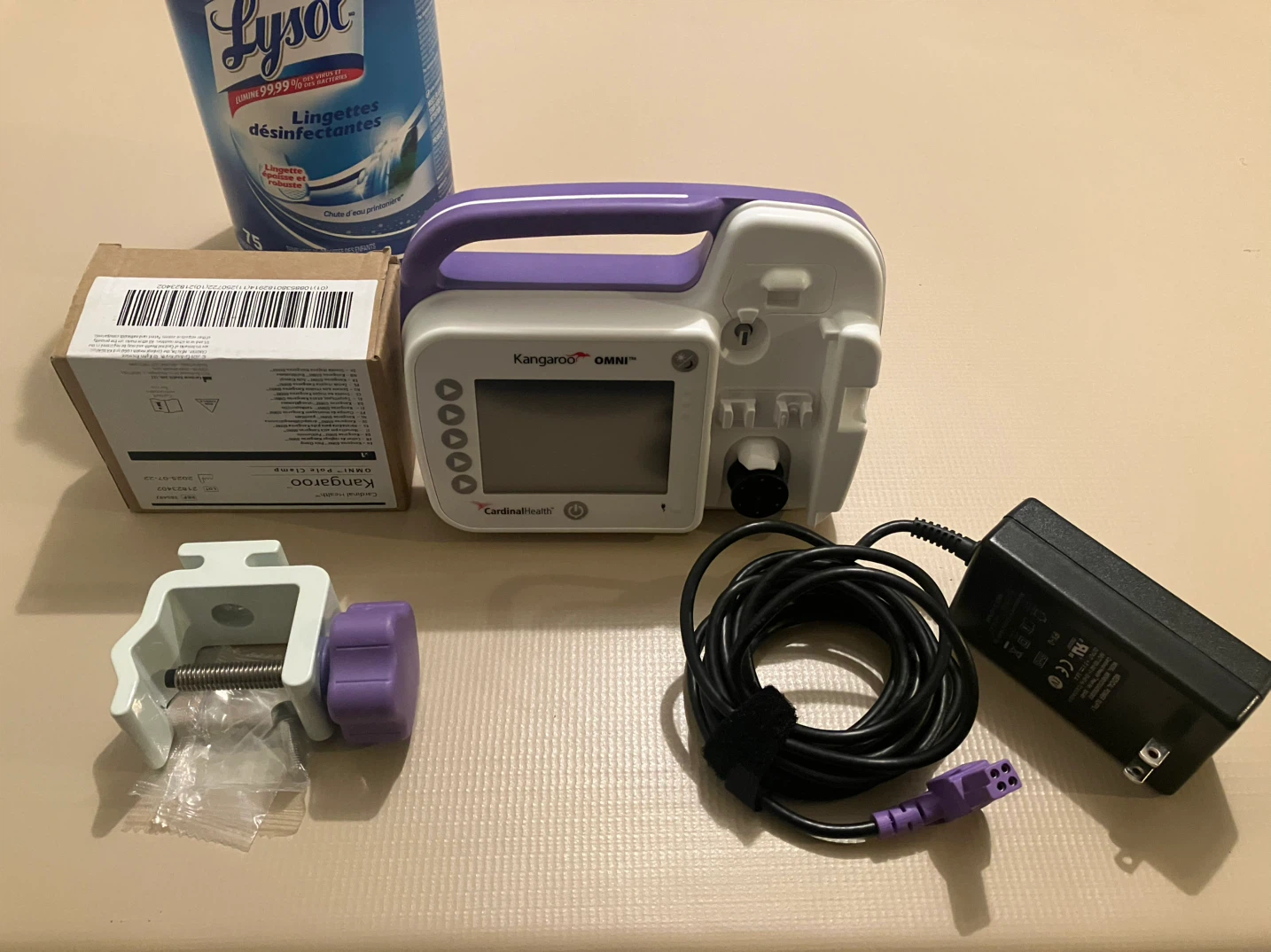 Kangaroo Omni Pump & Acessories for Nutritional Support