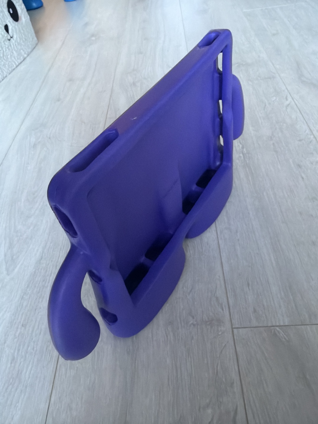 Purple Kid-Friendly Tablet Case iPad 7-8-9 - photo 3