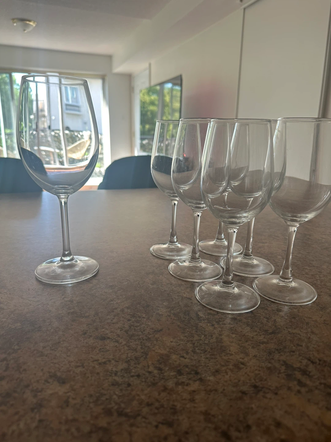 Set of 6 Clear Wine Glasses - photo 4