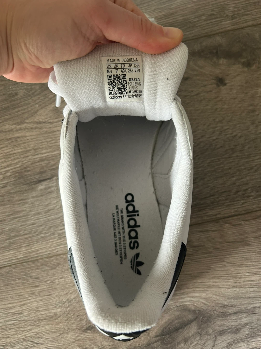 Adidas Superstar Shoes 8.5 women’s - photo 3
