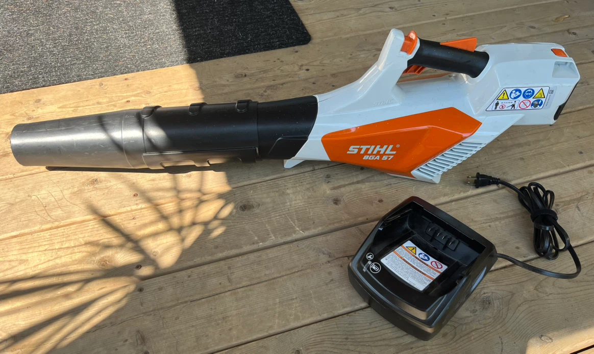 STIHL BGA 57 Cordless Leaf Blower with Charger