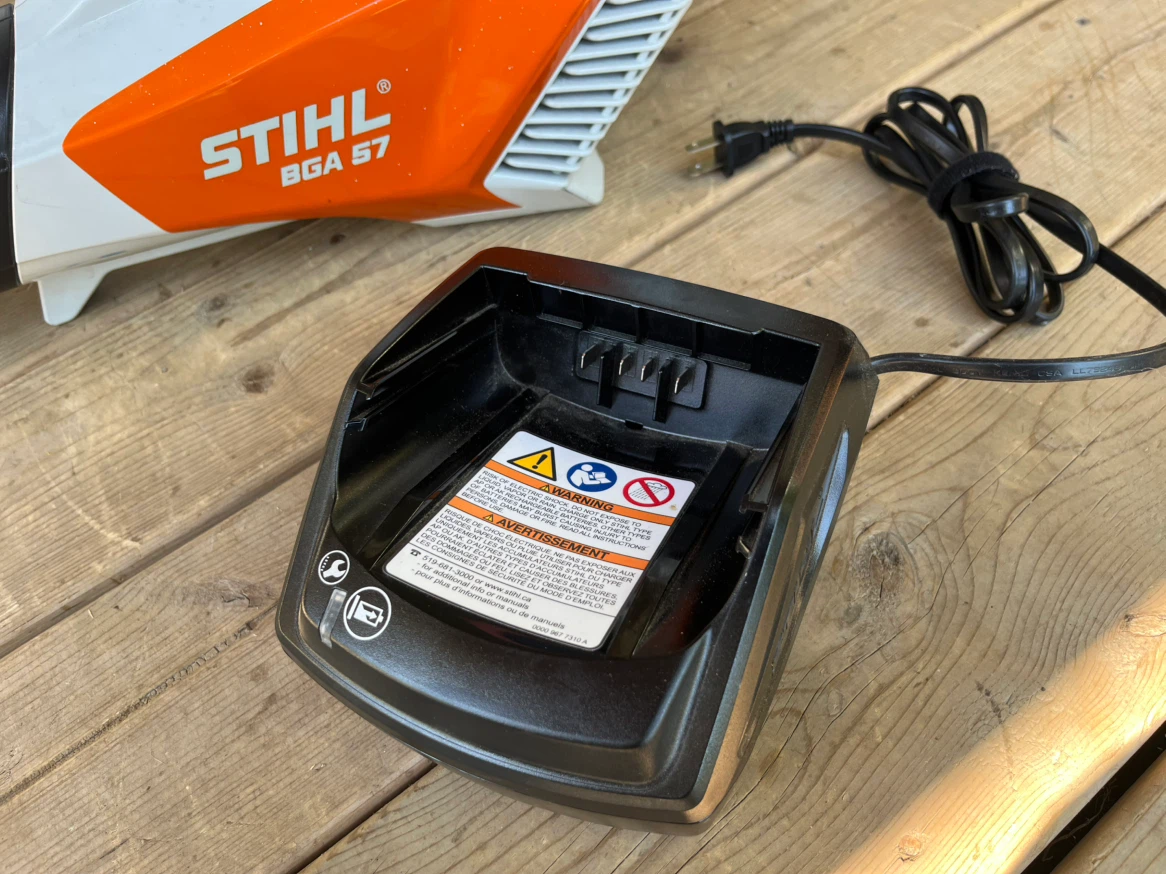 STIHL BGA 57 Cordless Leaf Blower with Charger - photo 3