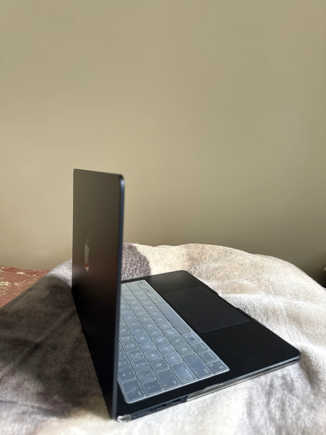Apple MacBook Air M3 (2025) | 16GB RAM - photo 2