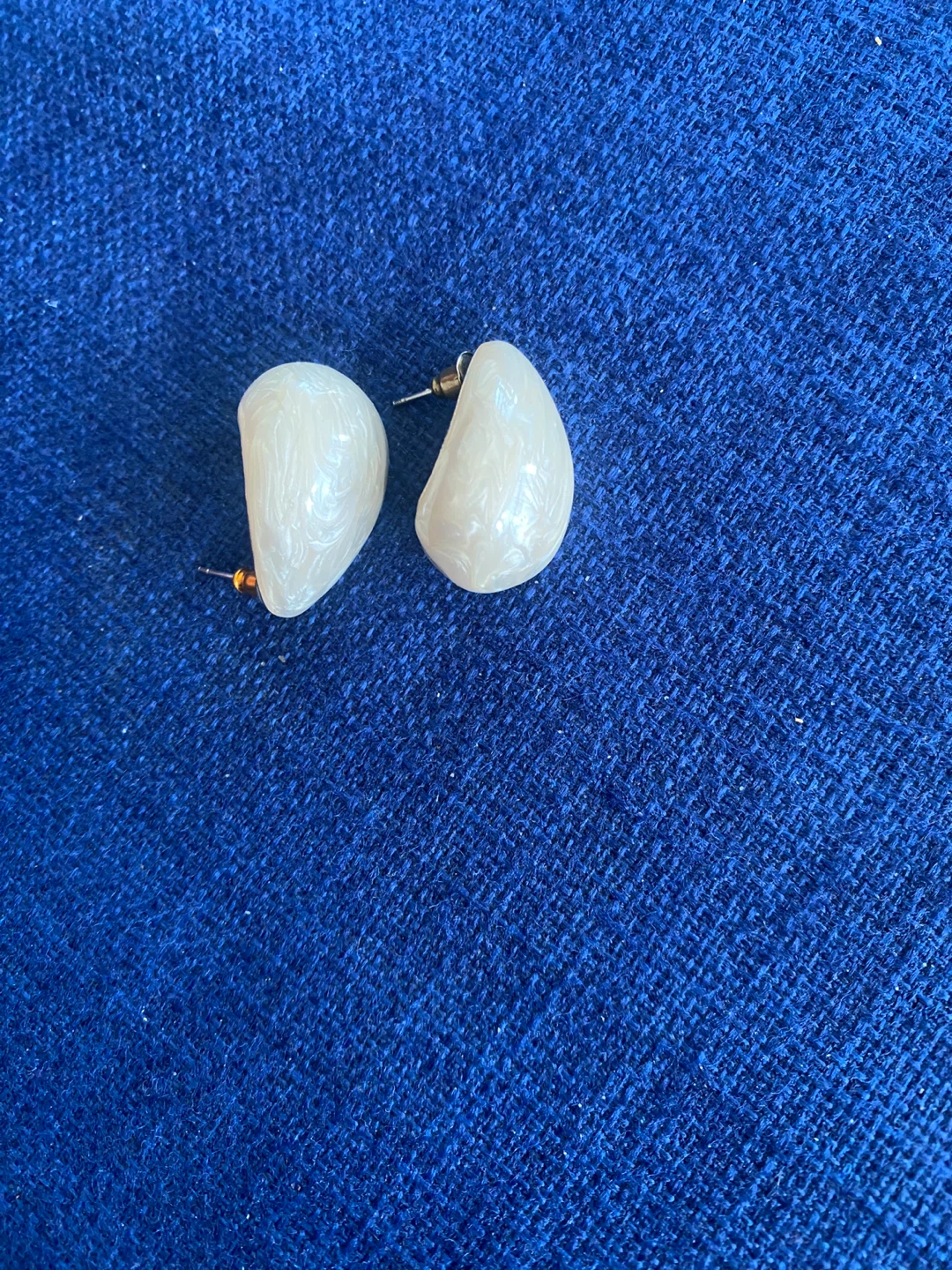 White Swirl Resin Drop Earrings