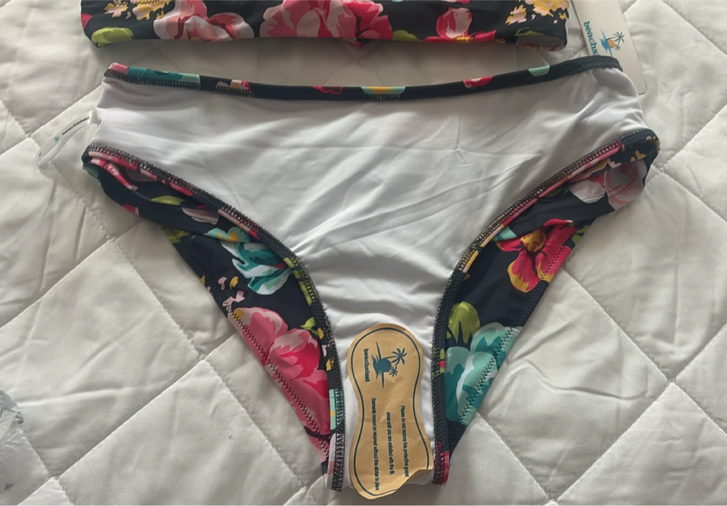 Beachsouls Floral Halter Bikini Size Medium - photo 2