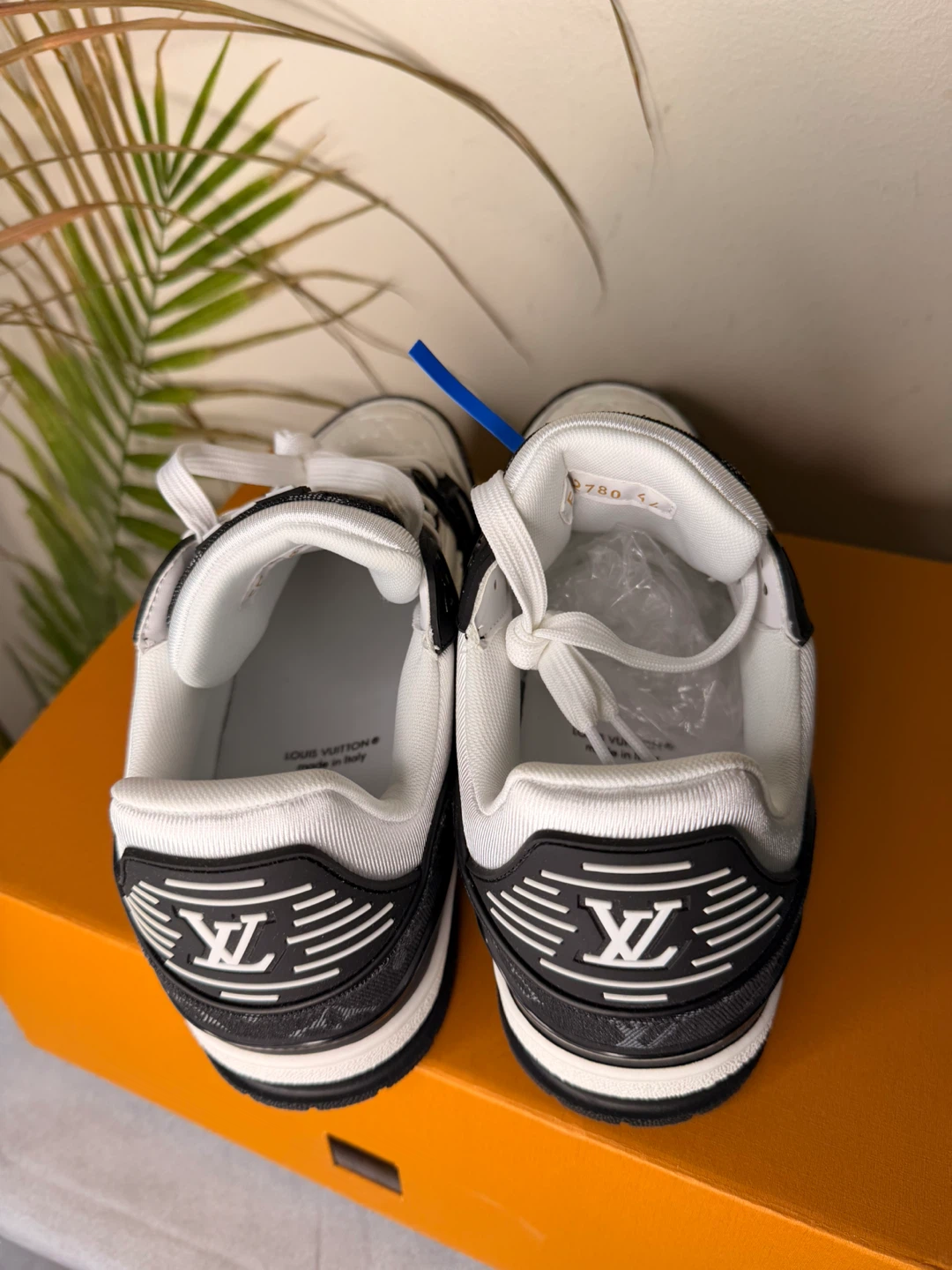 ✨ LUXURY-INSPIRED FASHION SHOES ✨ - photo 3