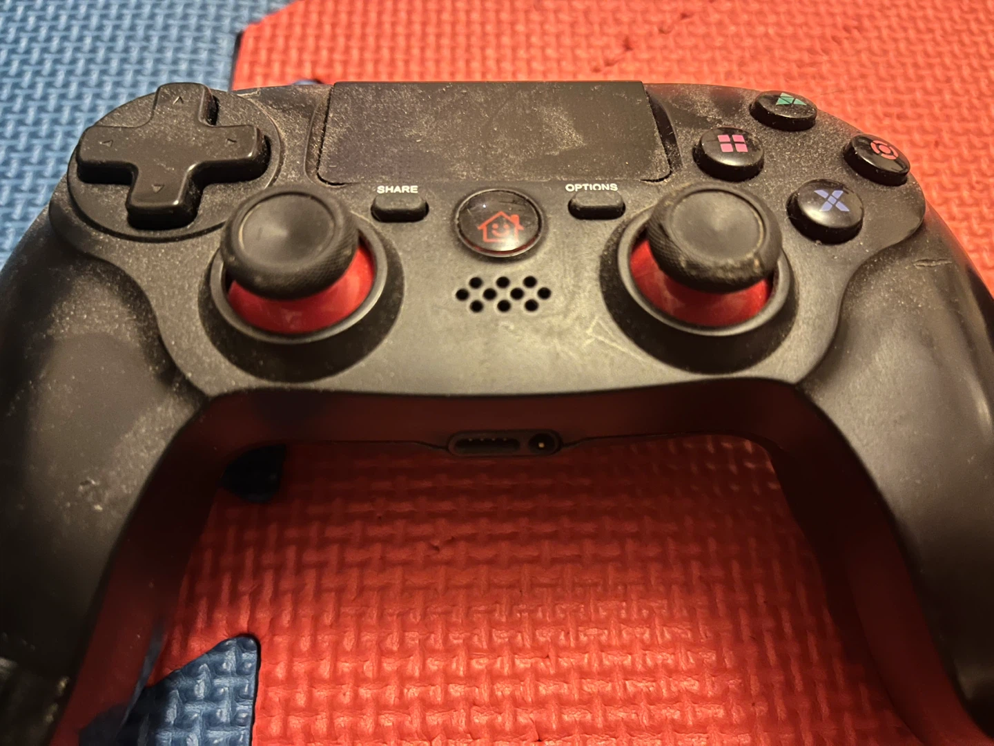 Four (4) Sony PlayStation 4 DualShock Controllers - photo 2