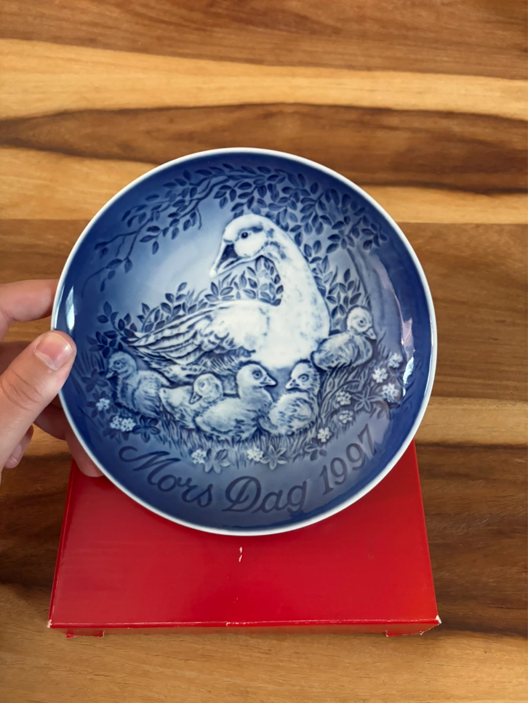 Bing & Grøndahl Mother's Day Plate 1997 - photo 2