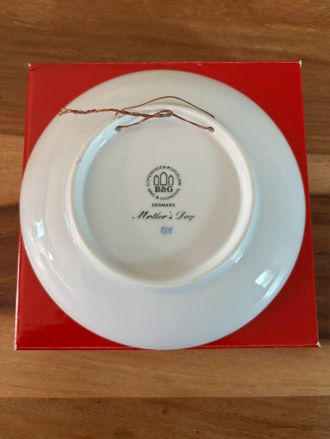Bing & Grøndahl Mother's Day Plate 1997 - photo 3
