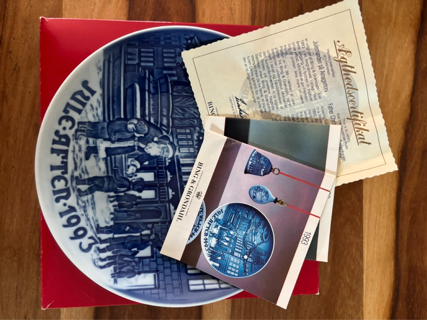 Bing & Grondahl Christmas Plate 1993 - photo 3