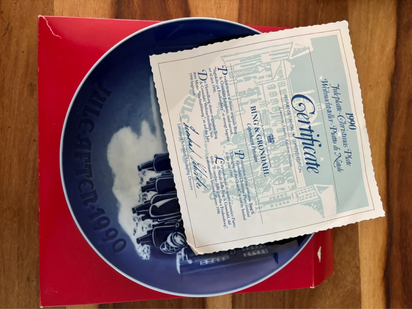 Bing & Grondahl Christmas Plate 1990 - photo 2