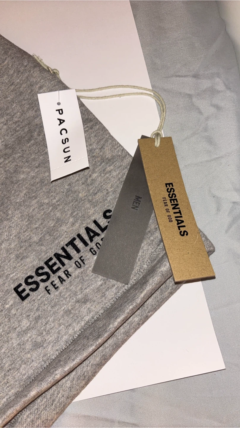 Size large dark oatmeal essential shorts - photo 3